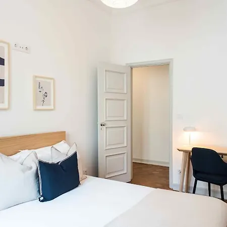 Luxury 7 Bedroom Apartment