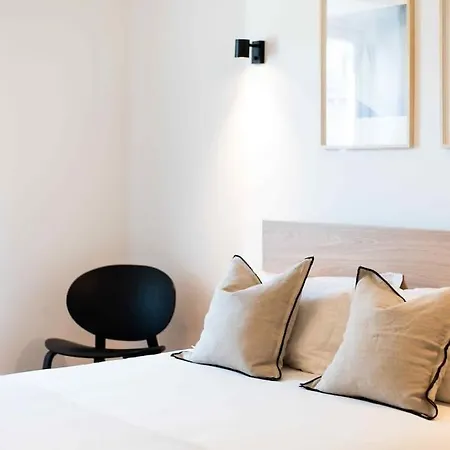 Luxury 7 Bedroom Appartement